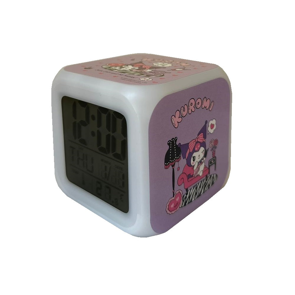 SANRIO RELOJ DESPERTADOR EN CUBO CON LUCES CHILL KUROMI - LILA