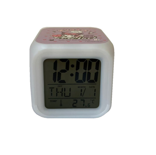SANRIO RELOJ DESPERTADOR EN CUBO CON LUCES CHILL KUROMI - LILA
